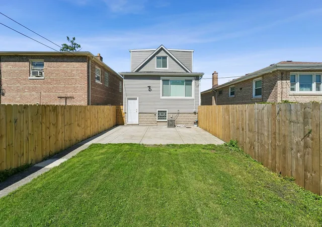 Homes for sale in Chicago, IL | 9139 S Oglesby Ave, Chicago, IL 60617 | MLS# 12662513