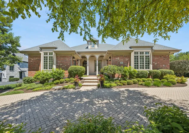 Homes for sale in Burr Ridge, IL | 11954 Crosscreek Ct, Burr Ridge, IL 60527 | MLS# 12662533