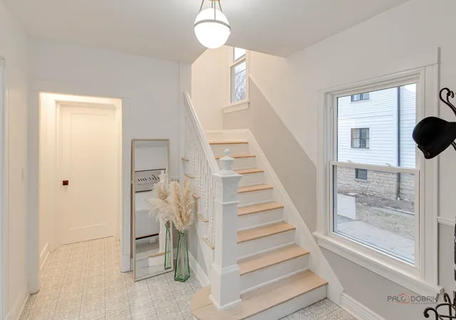 Homes for sale in Oak Park, IL | 131 N Taylor Ave, Oak Park, IL 60302 | MLS# 12662583