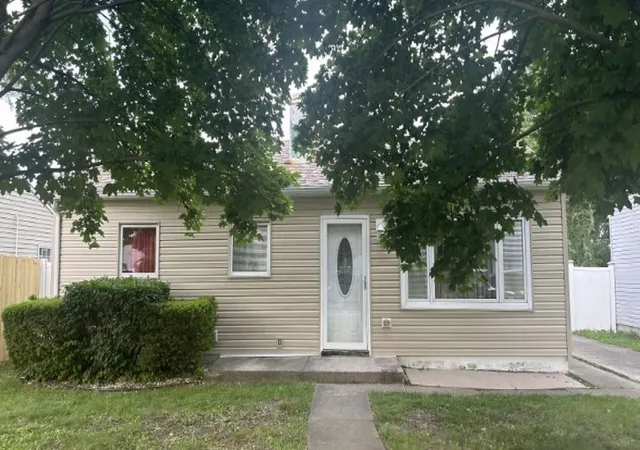 Photo 1 of Single family home for sale at 3313 Fairview Ave, South Chicago Heights, IL 60411 | MLS# 12662657 | Listing updated on 2026-08-08