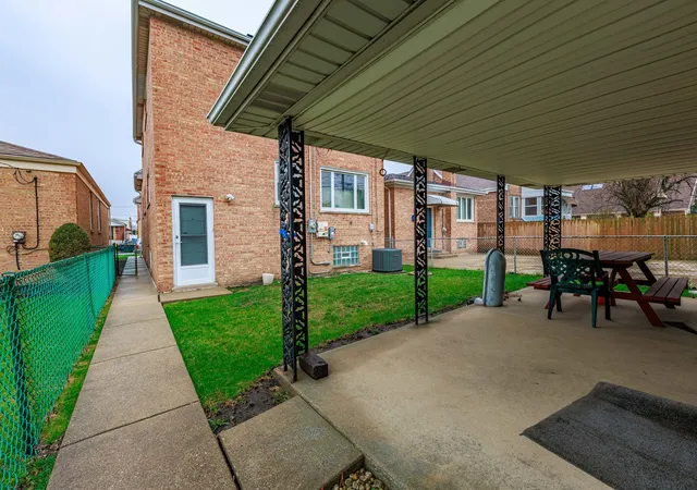 Homes for sale in Chicago, IL | 5530 S Merrimac Ave, Chicago, IL 60638 | MLS# 12662690