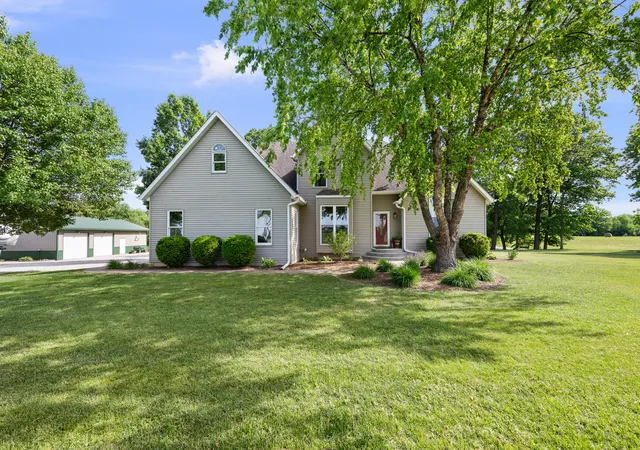 Homes for sale in Port Byron, IL | 23720 101st Ave, Port Byron, IL 61275 | MLS# 12662718