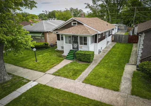 14th image of 1427 S 21st Ave, Maywood, IL 60153 | MLS# 12662780