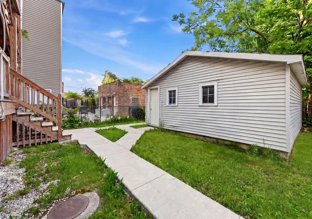 Homes for sale in Chicago, IL | 6127 S Champlain Ave S, Chicago, IL 60637 | MLS# 12662851