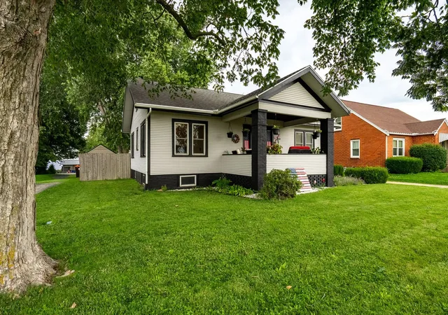 Homes for sale in Heyworth, IL | 307 W Cleveland St, Heyworth, IL 61745 | MLS# 12662892