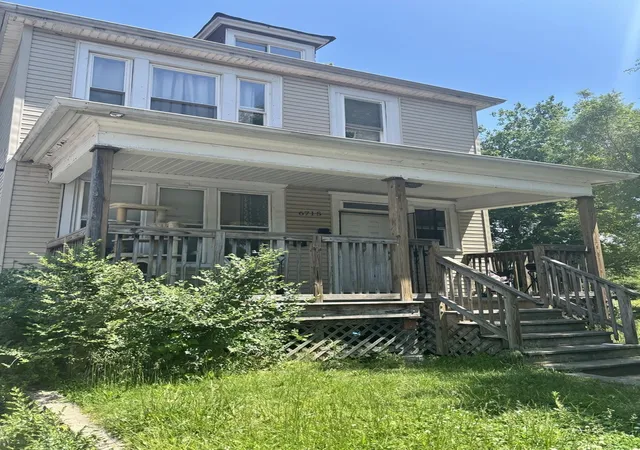 Homes for sale in Chicago, IL | 6715 S Bishop St, Chicago, IL 60636 | MLS# 12662897