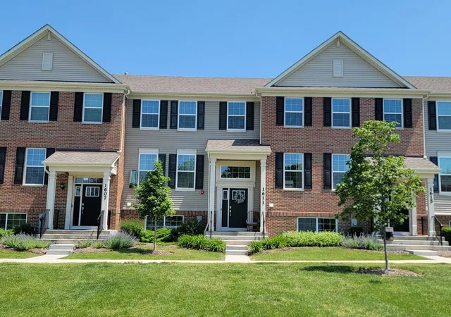 Homes for sale in Batavia, IL | 1611 Bentz Wy, Batavia, IL 60510 | MLS# 12662916