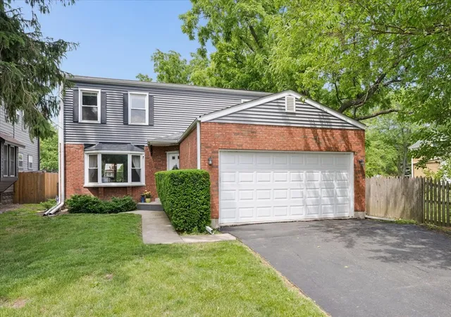 Homes for sale in Northfield, IL | 1699 Harding Rd, Northfield, IL 60093 | MLS# 12662940