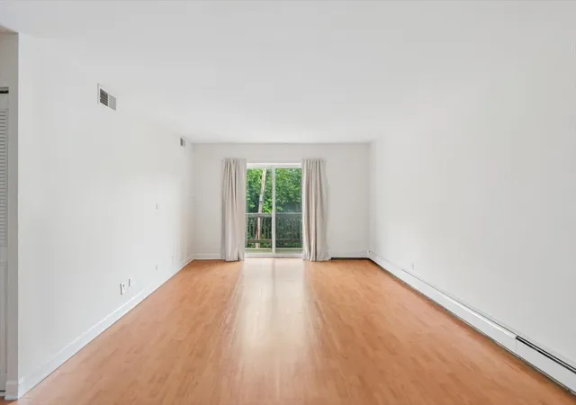 5th image of 8232 Niles Center Rd #214, Skokie, IL 60077 | MLS# 12662964