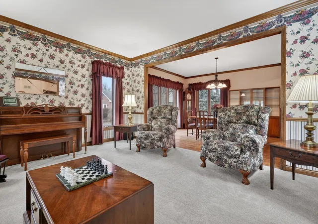 4th image of 1036 E Talbot St, Arlington Heights, IL 60004 | MLS# 12662977