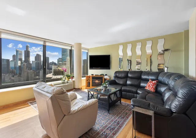 4th image of 155 N Harbor Dr #4101-4102, Chicago, IL 60601 | MLS# 12662998