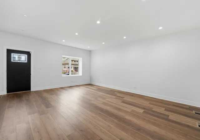3rd image of 5729 W Ohio St, Chicago, IL 60644 | MLS# 12663096