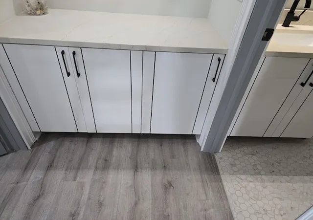 2nd image of 9242 Gross Pt Rd, Skokie, IL 60077