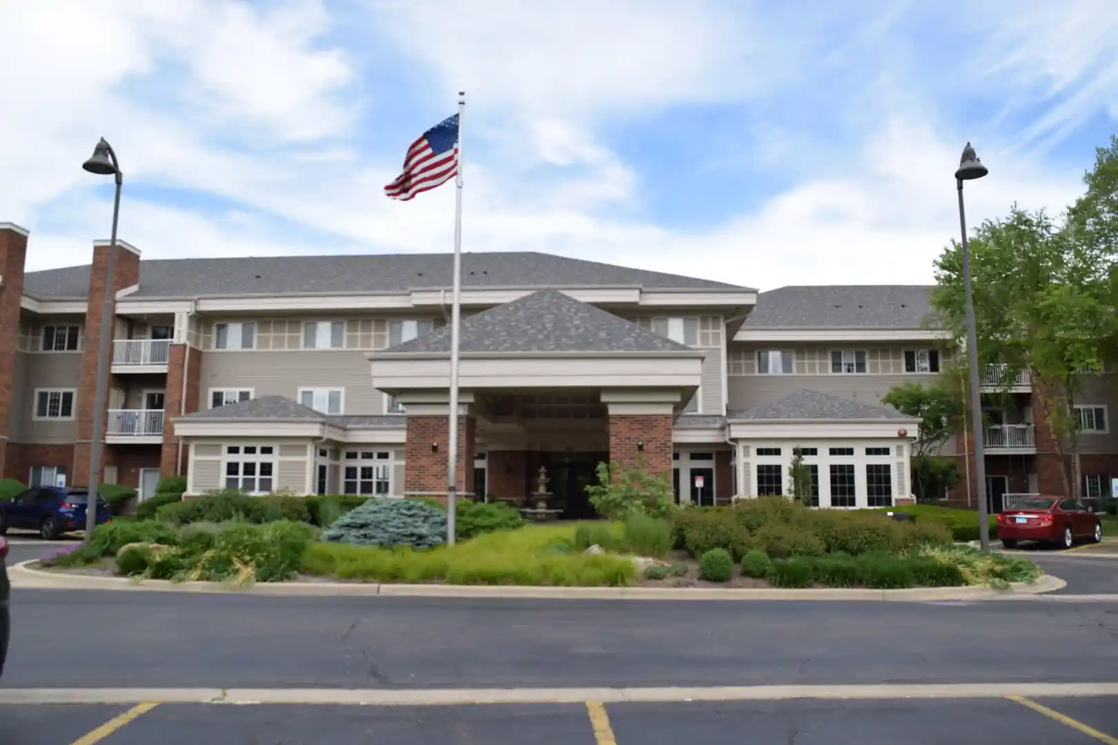 Listing Photo 1 - Condo for sale in 801 N Mclean Blvd located at 801 N Mclean Blvd, Elgin, IL 60123 - Unit #258