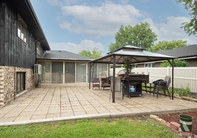 Homes for sale in Orland Park, IL | 7737 Cashew Dr, Orland Park, IL 60462 | MLS# 12663176