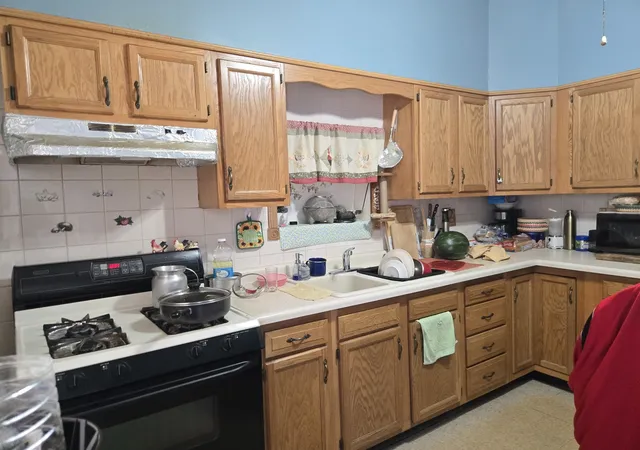 2nd image of 953 Elizabeth St, Elgin, IL 60120 | MLS# 12663203