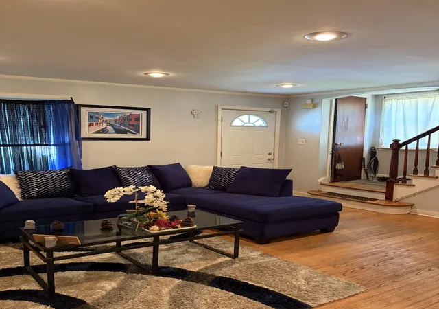 Photo 4 of Townhouse for sale at 9815 S Clyde Ave, Chicago, IL 60617 | MLS# 12663219 | Listing updated on 2026-07-05
