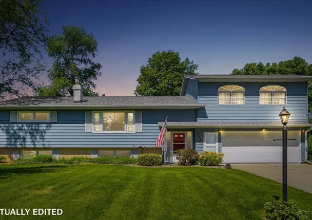 Homes for sale in Coal Valley, IL | 8526 54Th St, Coal Valley, IL 61240 | MLS# 12663277
