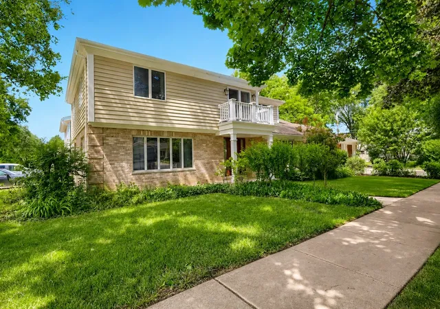 2nd image of 616 W Park St, Arlington Heights, IL 60005 | MLS# 12663348