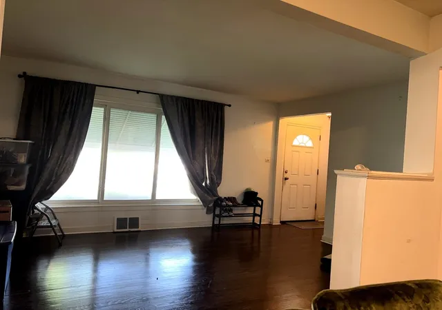 Homes for sale in Westchester, IL | 814 Norfolk Ave, Westchester, IL 60154 | MLS# 12663349