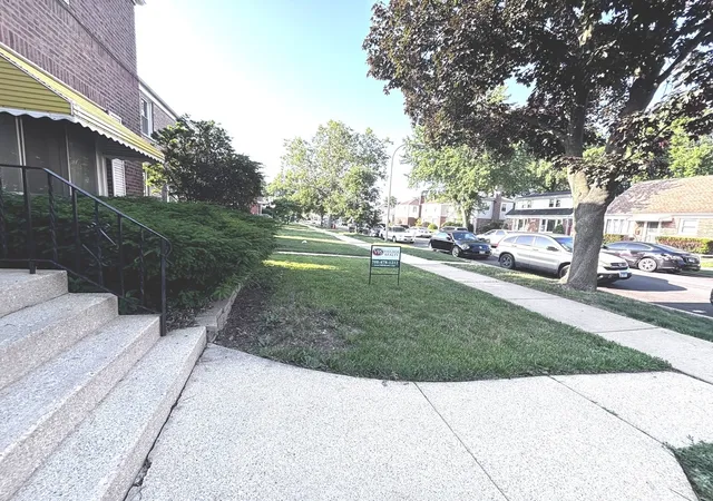 Homes for sale in Westchester, IL | 814 Norfolk Ave, Westchester, IL 60154 | MLS# 12663349