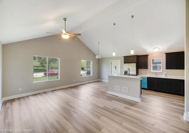 3rd image of 1411 W 172Nd St, East Hazel Crest, IL 60429 | MLS# 12663363