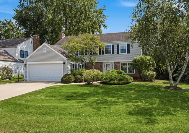 Photo 1 of Single family home for sale at 43 Dunham Pl, St. Charles, IL 60174 | MLS# 12663396 | Listing updated on 2026-09-15