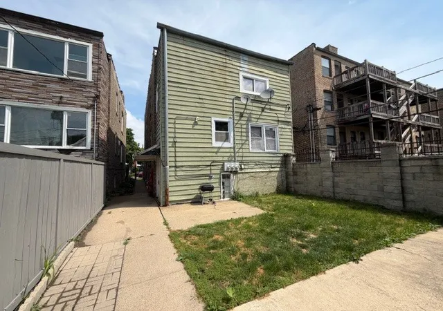 Homes for sale in Chicago, IL | 5215 W Van Buren St, Chicago, IL 60644 | MLS# 12663403