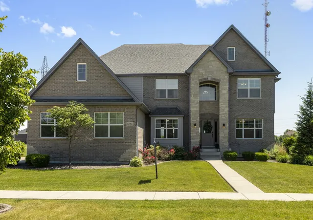Homes for sale in Lemont, IL | 12903 Waterford Dr, Lemont, IL 60439 | MLS# 12663433