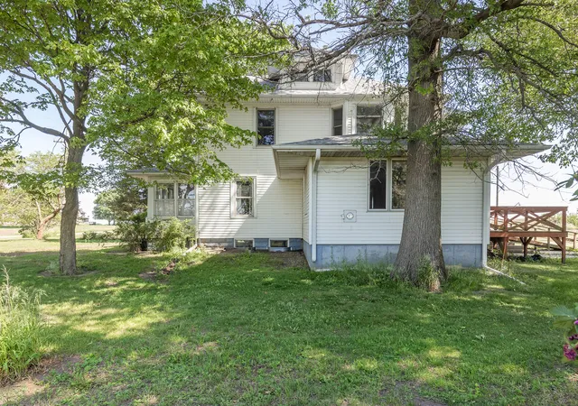 Homes for sale in Prophetstown, IL | 29058 E 2700 St, Prophetstown, IL 61277 | MLS# 12663443