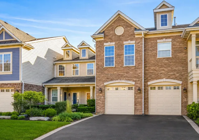 Homes for sale in Schaumburg, IL | 1361 Scarboro Rd #404, Schaumburg, IL 60193 | MLS# 12663471