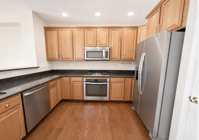 Homes for sale in Schaumburg, IL | 1361 Scarboro Rd #404, Schaumburg, IL 60193 | MLS# 12663471