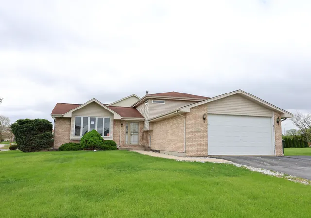 Photo 1 of Single family home for sale at 5011 Fairoaks Ct, Country Club Hills, IL 60478 | MLS# 12663486 | Listing updated on 2026-08-25