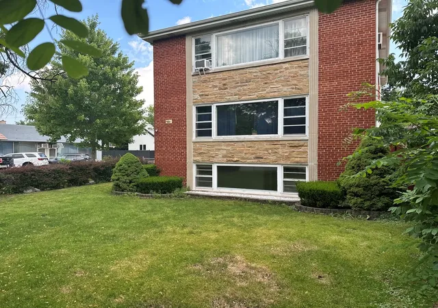 1st image of 701 S La Grange Rd, La Grange, IL 60525 | MLS# 12663539