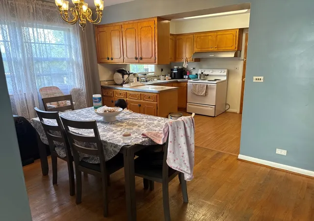 4th image of 701 S La Grange Rd, La Grange, IL 60525 | MLS# 12663539