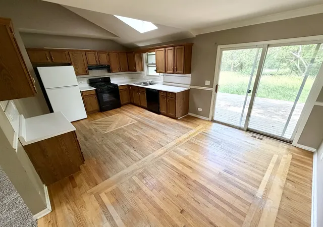 3rd image of 28W560 Bolles Ave, West Chicago, IL 60185 | MLS# 12663558