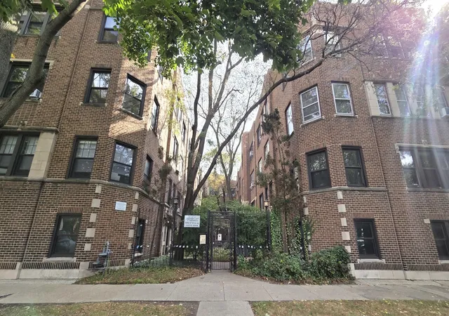 Homes for sale in Chicago, IL | 5457 S Ingleside Ave #1E, Chicago, IL 60615 | MLS# 12663593