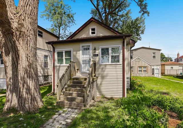 Homes for sale in Chicago, IL | 8721 S Constance Ave, Chicago, IL 60617 | MLS# 12663597