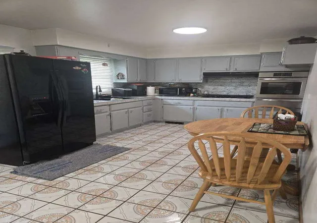 9th image of 15643 Gouwens Ln, South Holland, IL 60473 | MLS# 12663616