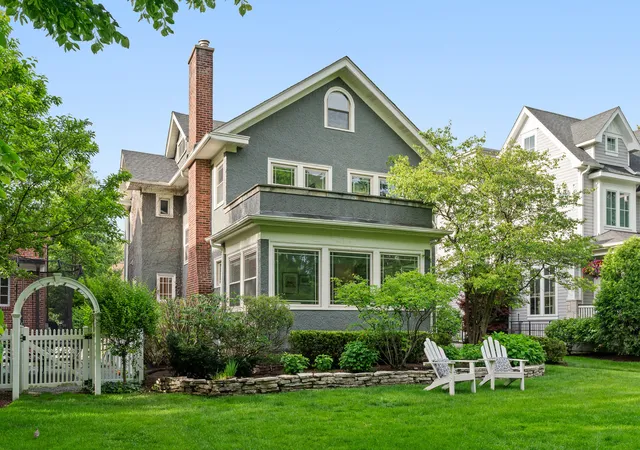 3rd image of 1132 Ashland Ave, Wilmette, IL 60091 | MLS# 12663645