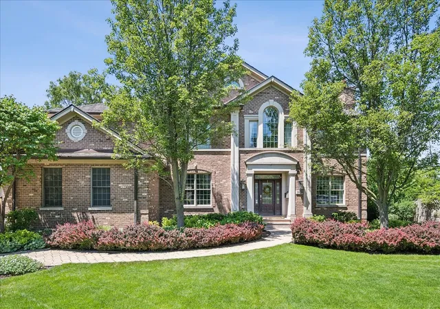 Homes for sale in Glenview, IL | 1620 Canterbury Ln, Glenview, IL 60025 | MLS# 12663714