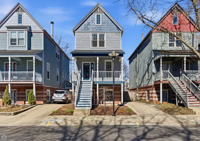 Homes for sale in Chicago, IL | 4701 S Woodlawn Ave #F, Chicago, IL 60615 | MLS# 12663757