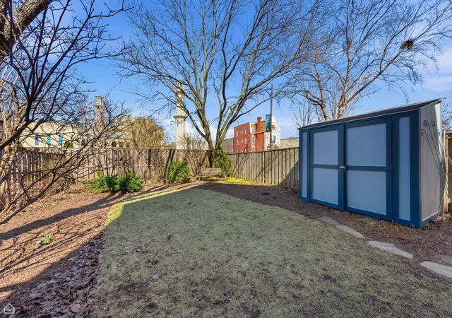 Homes for sale in Chicago, IL | 4701 S Woodlawn Ave #F, Chicago, IL 60615 | MLS# 12663757