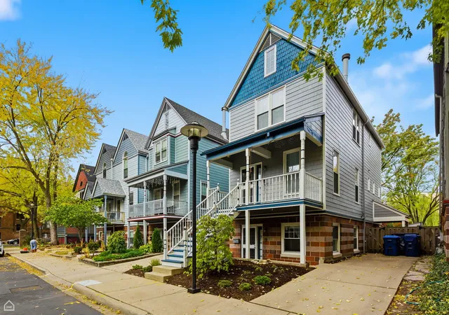 Homes for sale in Chicago, IL | Kennicott Place, Chicago, IL 60615