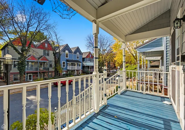Homes for sale in Chicago, IL | Kennicott Place, Chicago, IL 60615