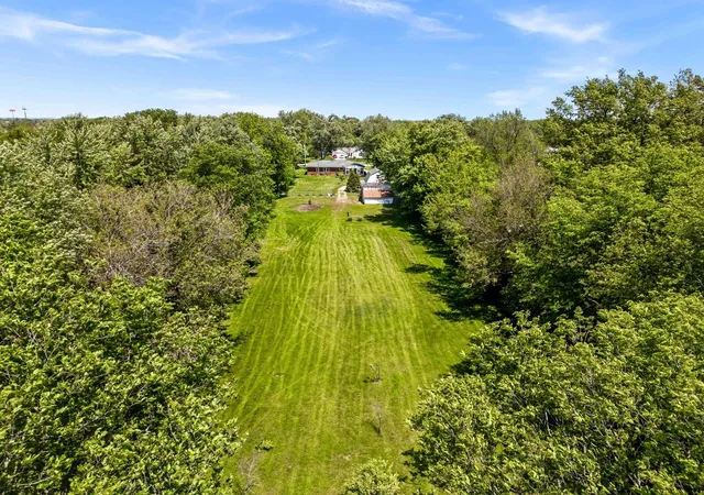 Homes for sale in Bloomington, IL | 209 Woodrig Rd, Bloomington, IL 61704 | MLS# 12663762