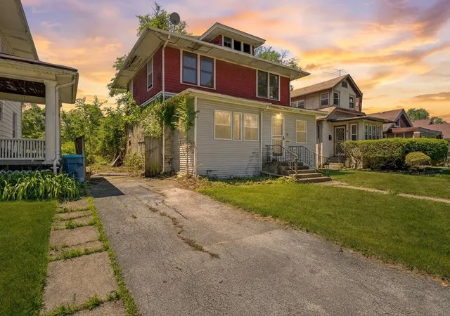 3rd image of 70 E 155Th St, Harvey, IL 60426 | MLS# 12663767