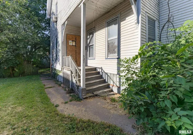 Homes for sale in Clinton, IA | 537 6Th Ave S, Clinton, IA 52732 | MLS# 12663796