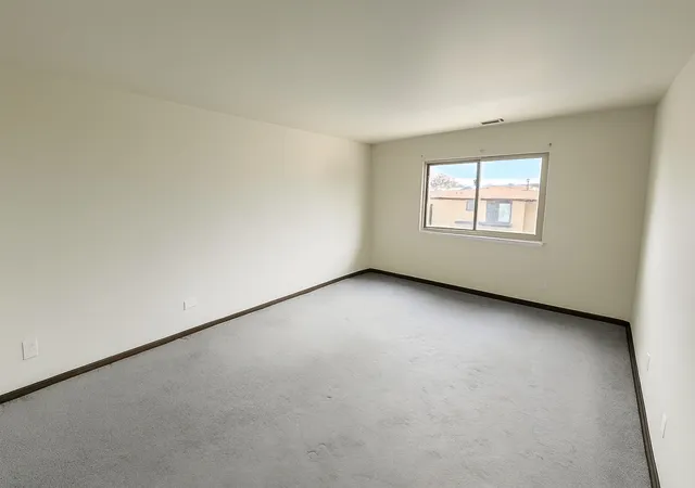 Listing Photo 5 - Condo for sale in building located at 10424 Central Ave, Oak Lawn, IL 60453 - Unit #3NE
