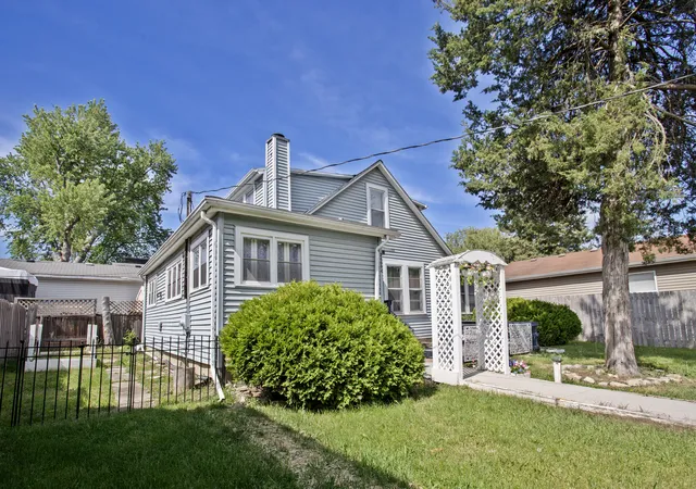 Homes for sale in Ingleside, IL | 26094 W Ingleside Ave, Ingleside, IL 60041 | MLS# 12663821
